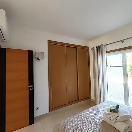 別荘 V3 Soliveira- Casas & Papeis *